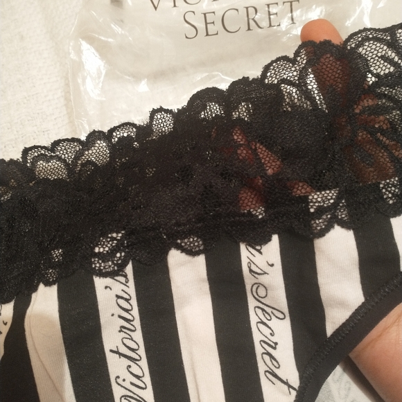 Victoria Secret Lace Striped Panties Size XL - Picture 4 of 4